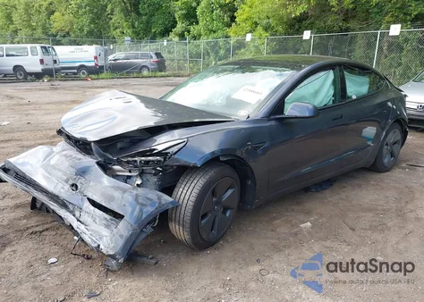 2023 Tesla Model 3 z USA, uszkodzony, nr VIN 5YJ3E1EA6PF674848